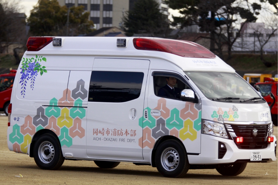 令和7年の救急車カラーラッピングデザイン募集で 安井さんの作品が採用されました。